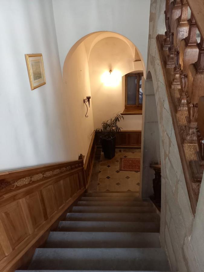 Les Meubles Du Colombier Apartment Lons-le-Saunier Luaran gambar
